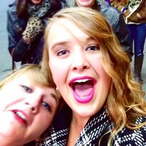 Meet your Posher, Carly